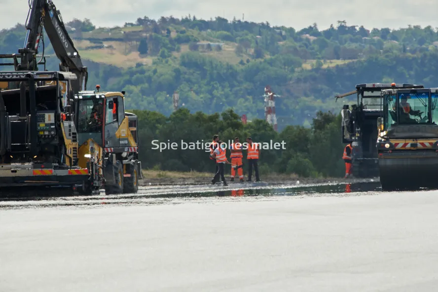 Photo SPIE BATIGNOLLES / MALET - Piste et tarmac