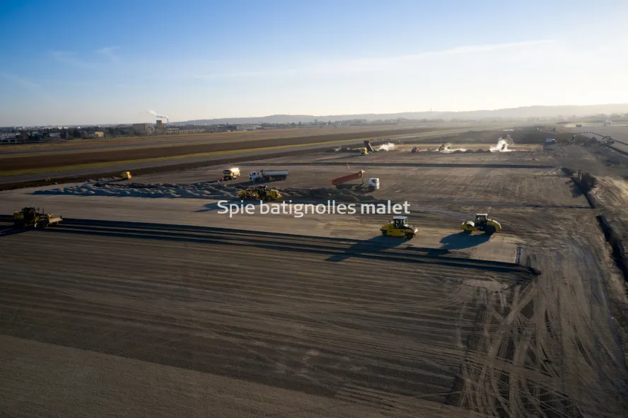 Photo SPIE BATIGNOLLES / MALET - FRANCAZAL