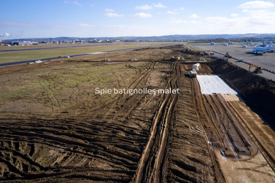 Photo SPIE BATIGNOLLES / MALET - FRANCAZAL