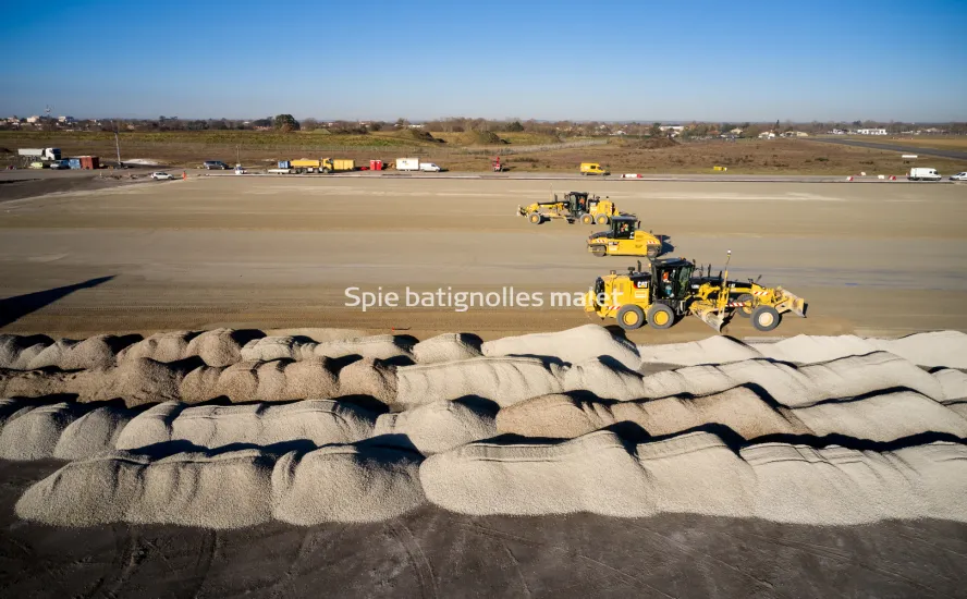 Photo SPIE BATIGNOLLES / MALET - FRANCAZAL