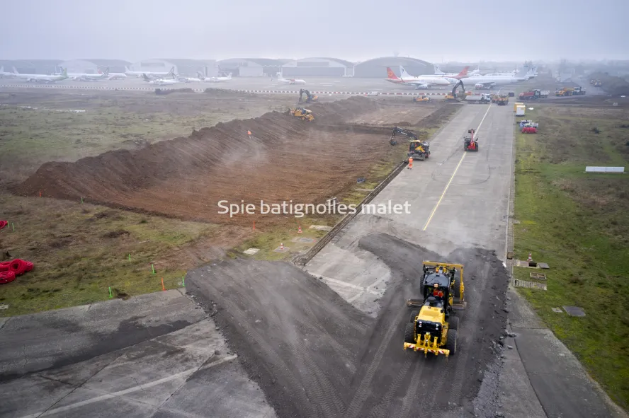 Photo SPIE BATIGNOLLES / MALET - FRANCAZAL