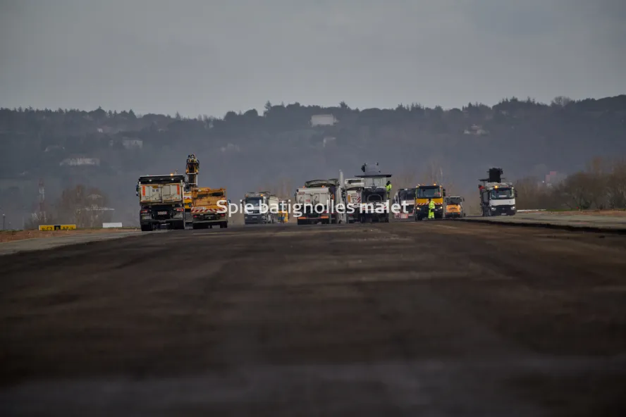 Photo SPIE BATIGNOLLES / MALET - Piste et tarmac