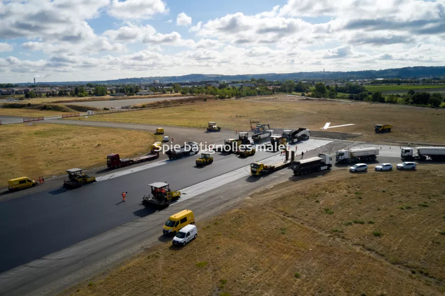 Photo SPIE BATIGNOLLES / MALET - Piste et tarmac