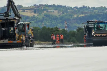 Photo SPIE BATIGNOLLES / MALET - Piste et tarmac
