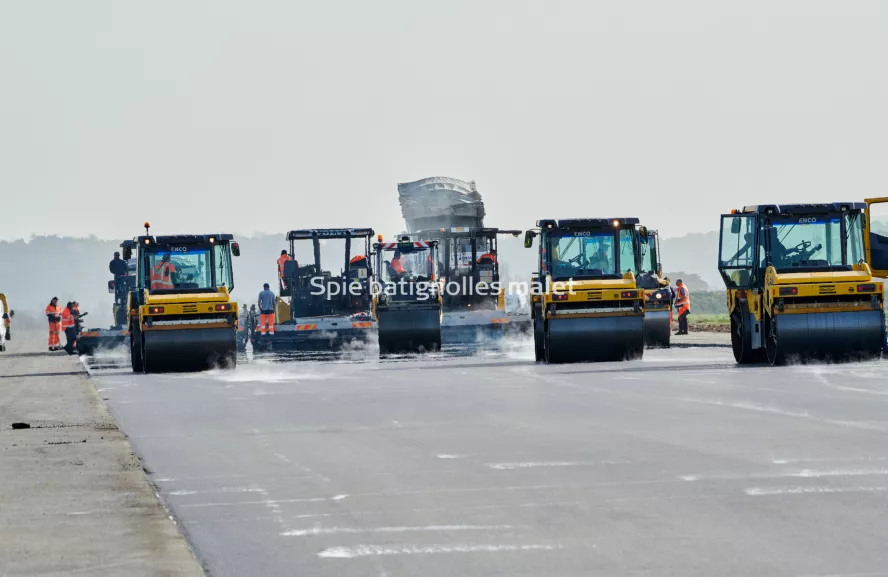 Photo SPIE BATIGNOLLES / MALET - Piste et tarmac