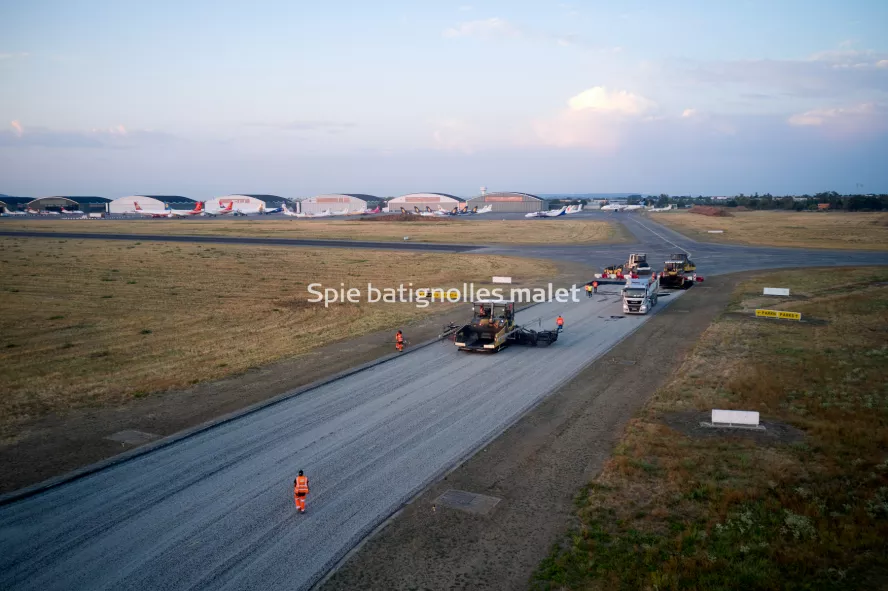 Photo SPIE BATIGNOLLES / MALET - Piste et tarmac