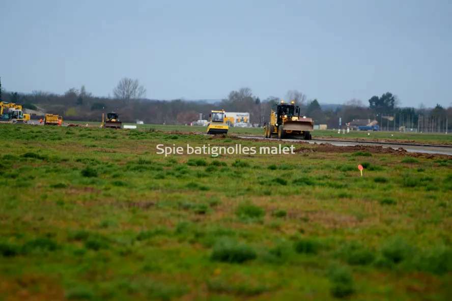 Photo SPIE BATIGNOLLES / MALET - Piste et tarmac