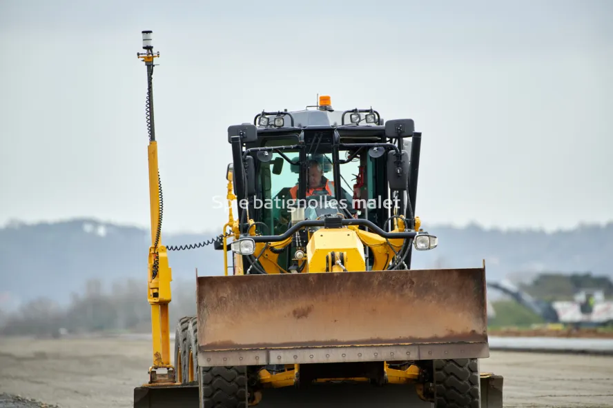 Photo SPIE BATIGNOLLES / MALET - Piste et tarmac