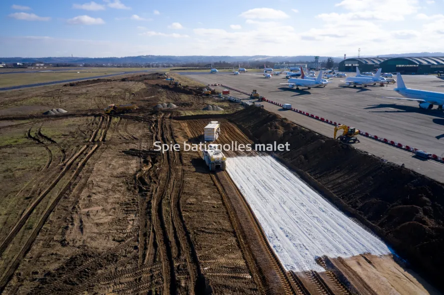 Photo SPIE BATIGNOLLES / MALET - FRANCAZAL