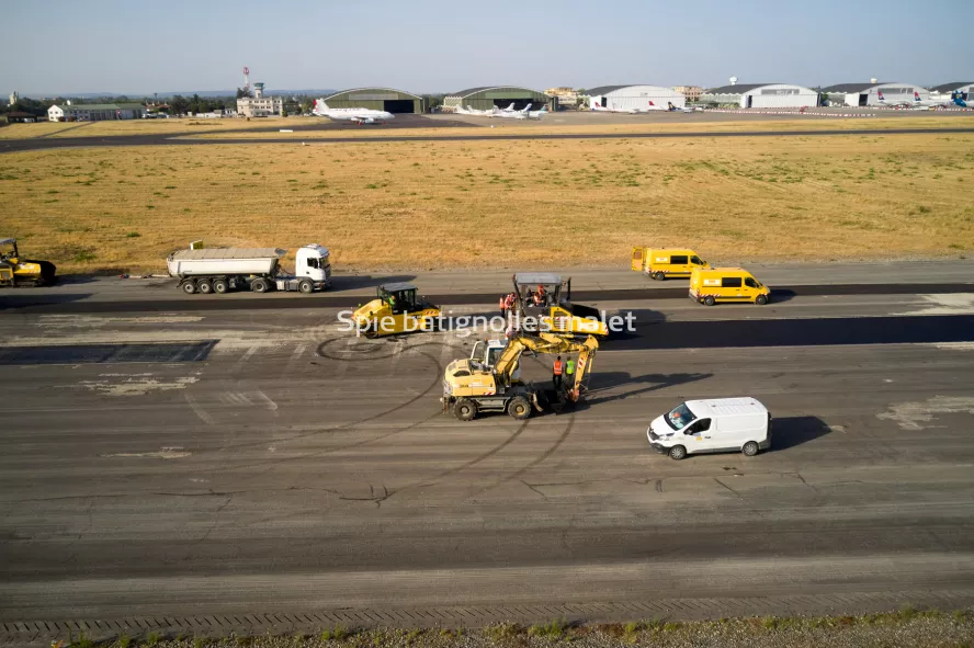 Photo SPIE BATIGNOLLES / MALET - Piste et tarmac