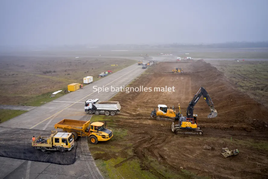 Photo SPIE BATIGNOLLES / MALET - FRANCAZAL