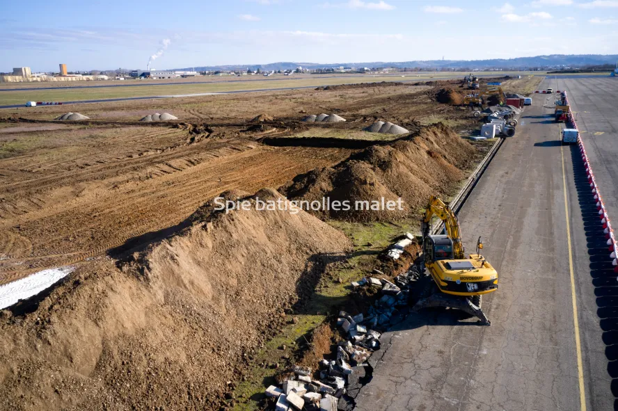 Photo SPIE BATIGNOLLES / MALET - FRANCAZAL