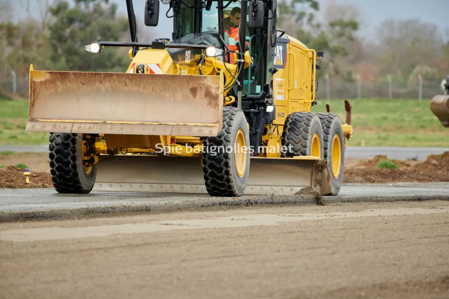 Photo SPIE BATIGNOLLES / MALET - Piste et tarmac