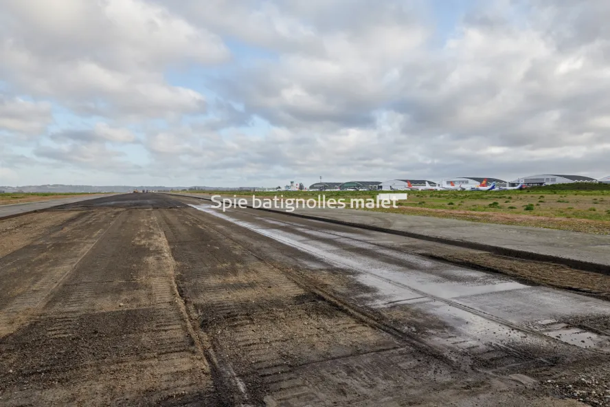 Photo SPIE BATIGNOLLES / MALET - Piste et tarmac