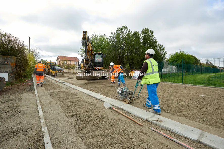 Photo SPIE BATIGNOLLES / MALET - Travaux pres LINEO5