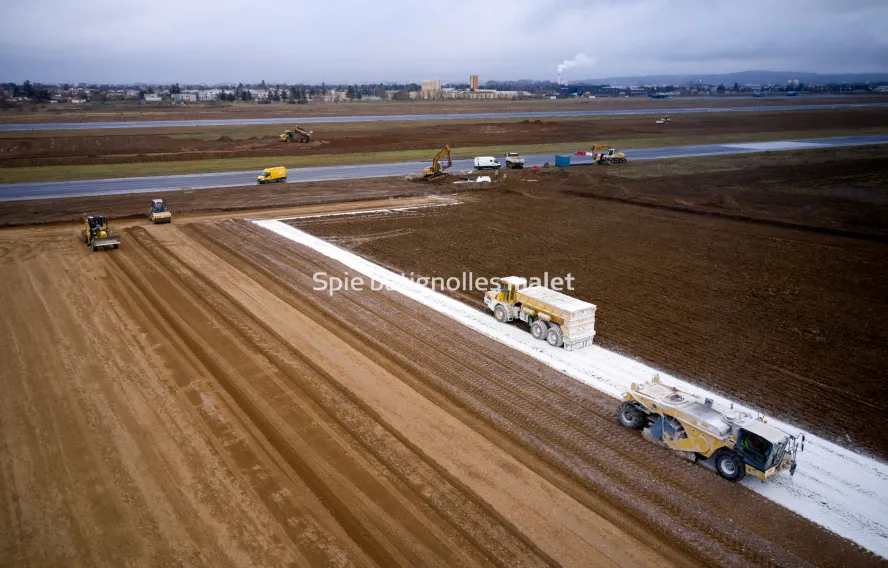 Photo SPIE BATIGNOLLES / MALET - FRANCAZAL