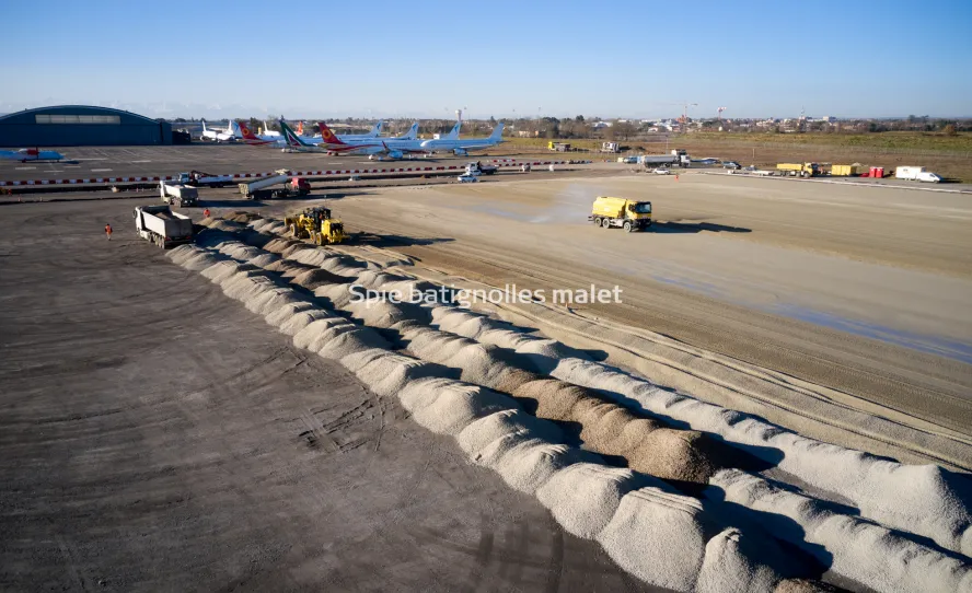 Photo SPIE BATIGNOLLES / MALET - FRANCAZAL