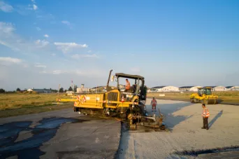 Photo SPIE BATIGNOLLES / MALET - Piste et tarmac