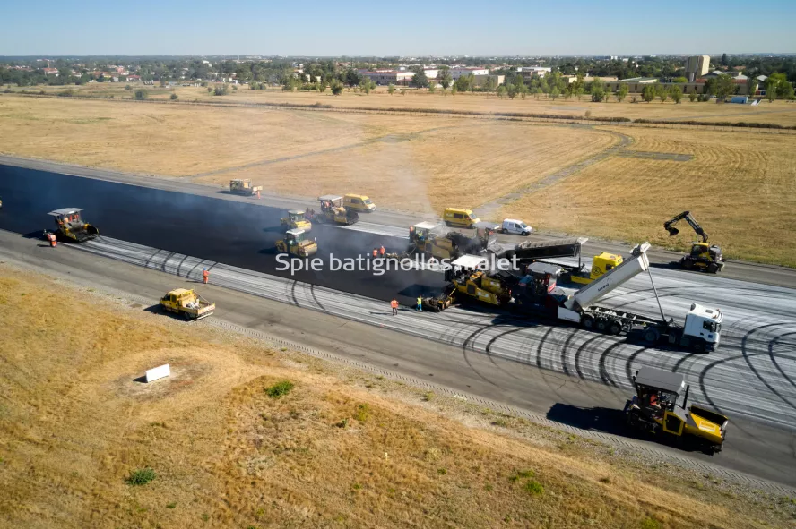 Photo SPIE BATIGNOLLES / MALET - Piste et tarmac