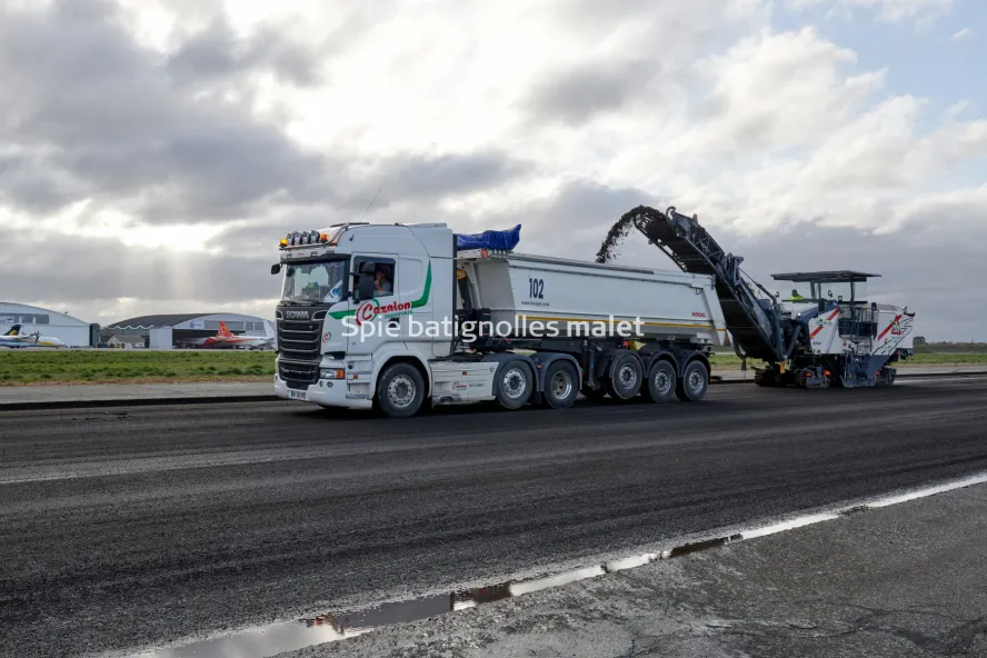 Photo SPIE BATIGNOLLES / MALET - Piste et tarmac