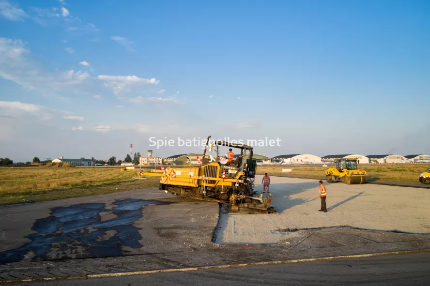 Photo SPIE BATIGNOLLES / MALET - Piste et tarmac