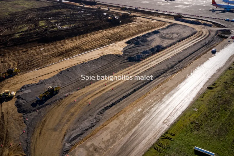 Photo SPIE BATIGNOLLES / MALET - FRANCAZAL