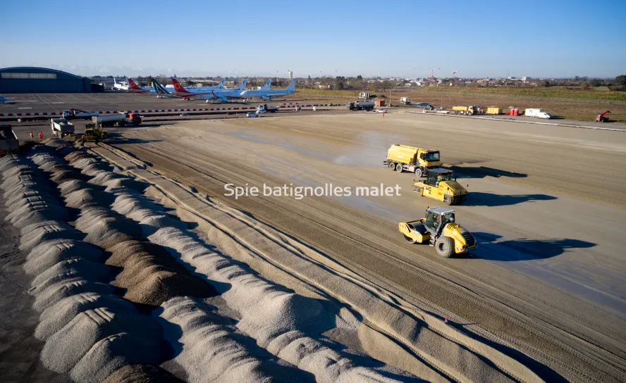 Photo SPIE BATIGNOLLES / MALET - FRANCAZAL