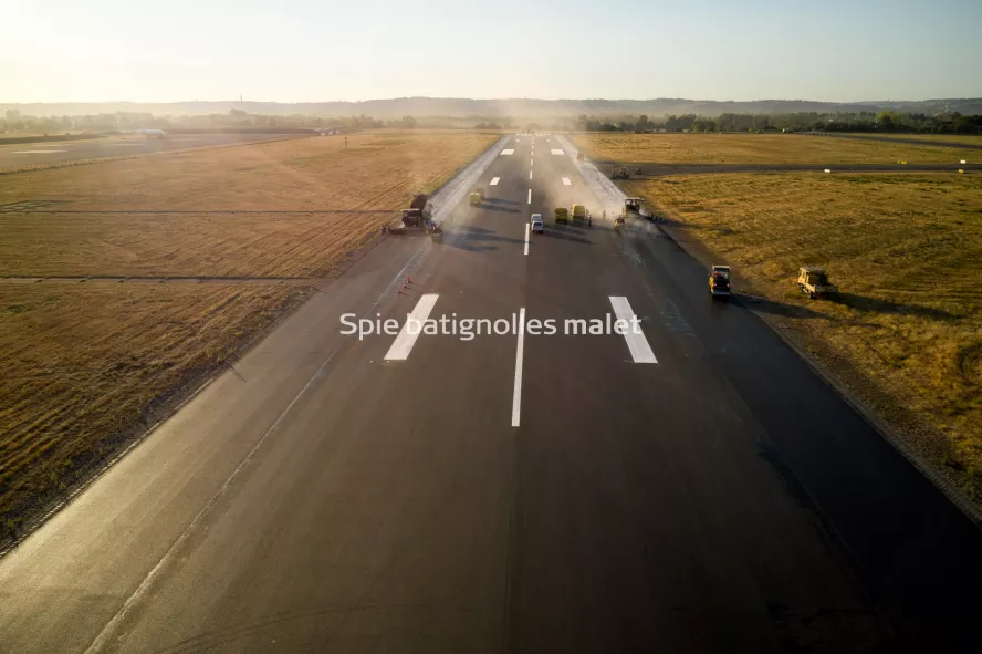 Photo SPIE BATIGNOLLES / MALET - Piste et tarmac